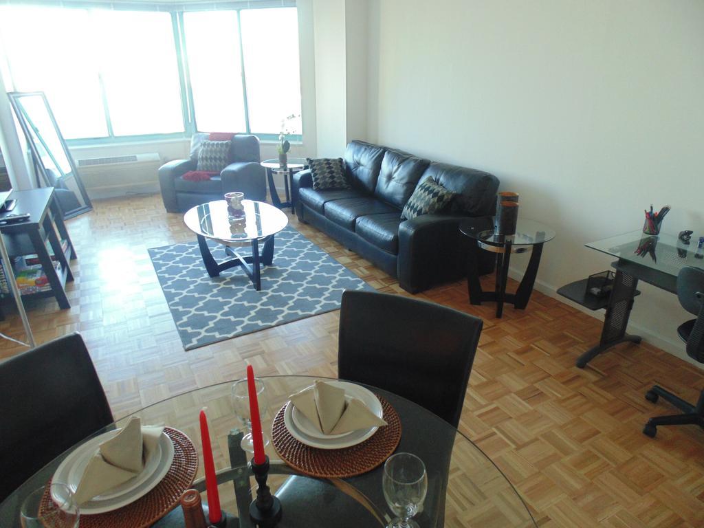 Cesar Suites At River Court Jersey City Room photo